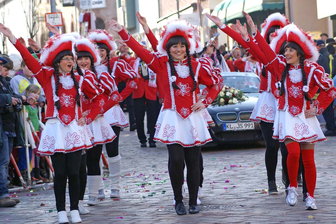 Picture with a Dancing Group of the Miesenbach Carnival Association