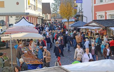 Visitors browsing through the Wendelinus Market